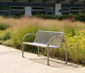 un banc d'ext�rieur id�al pou Ehpad et h�pital